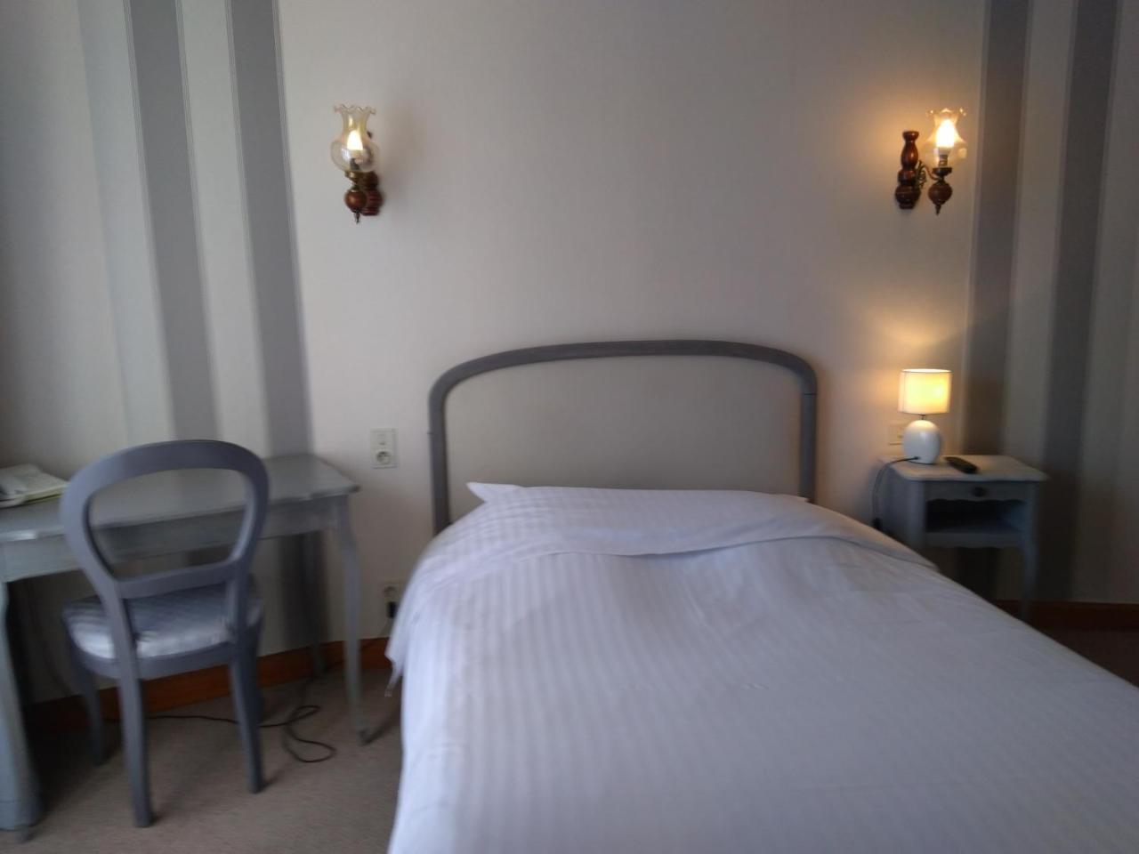 Hotel Central Chaunay Eksteriør billede