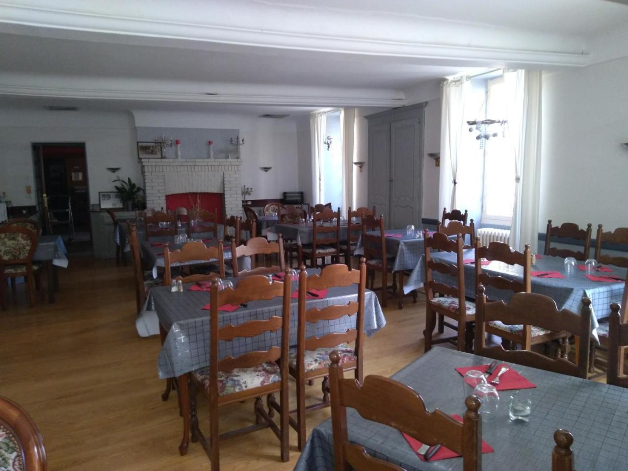 Hotel Central Chaunay Eksteriør billede